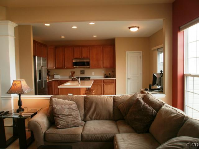 8665 Cascade Road Breinigsville, PA 18031 - Photo 8 of 14 Gallery Image 8