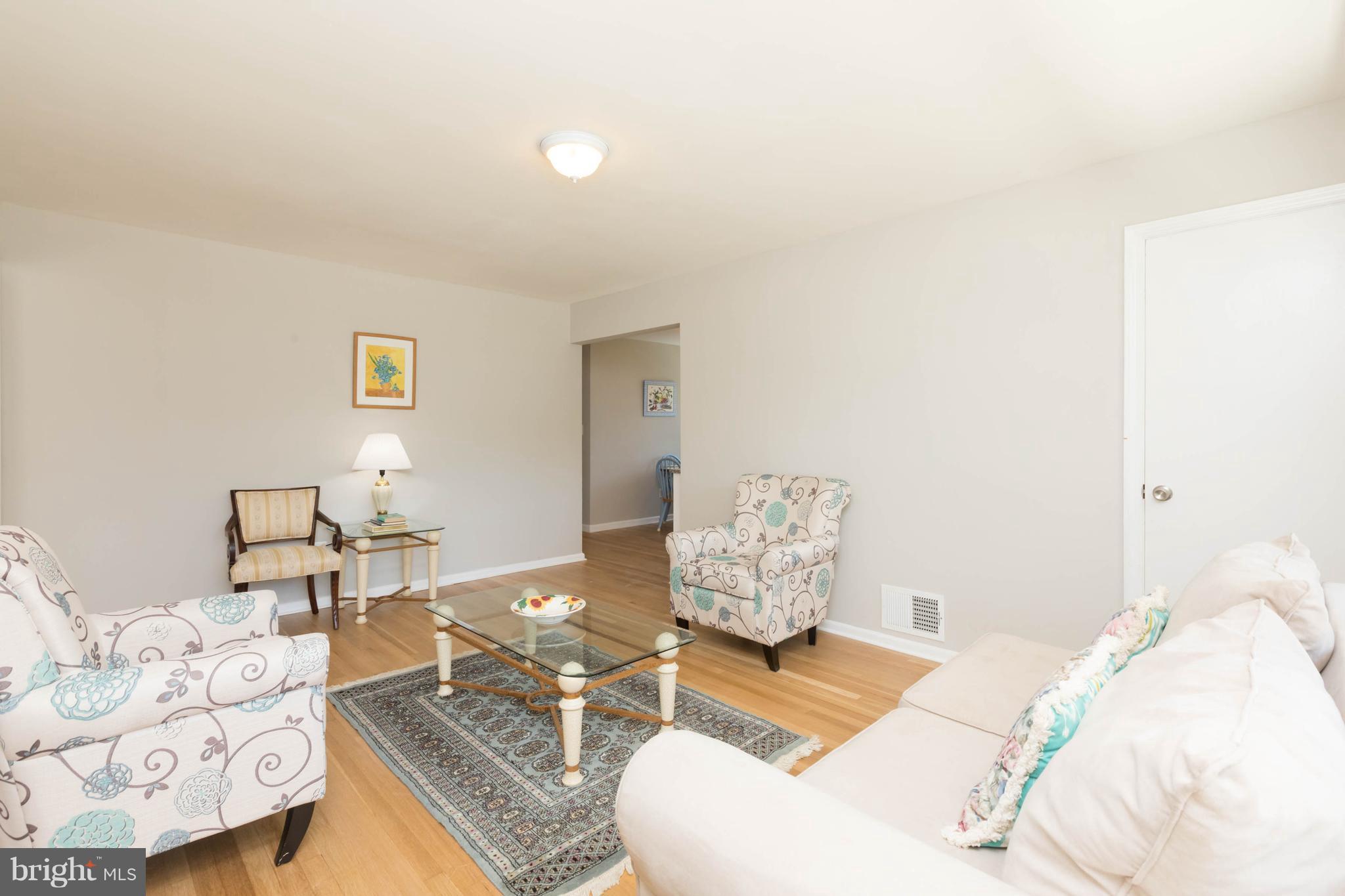 4718 Nantucket Road College Park, MD 20740 - Photo 8 of 30 Perfect for entertaining