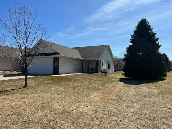 $414,900 | 1509 Glenridge Drive, Prescott, WI 54021