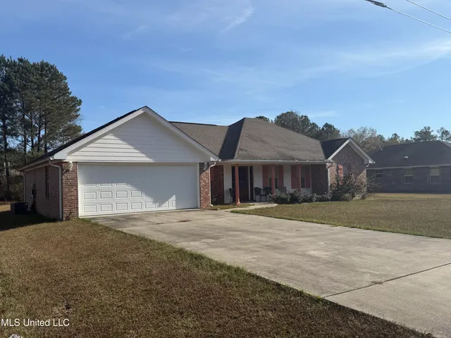 $219,900 | 11 Silverleaf Drive, Hattiesburg, MS 39401