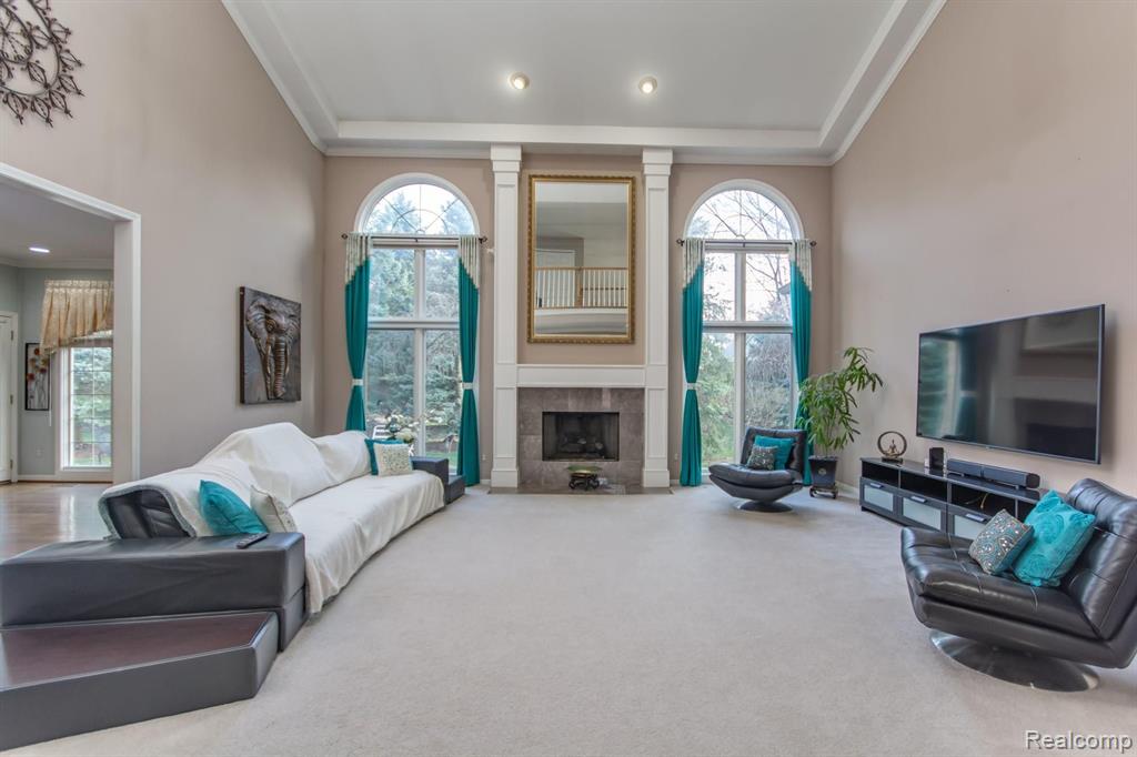 2074 Mapleridge Road Rochester Hills, MI 48309 - Photo 5 of 48
