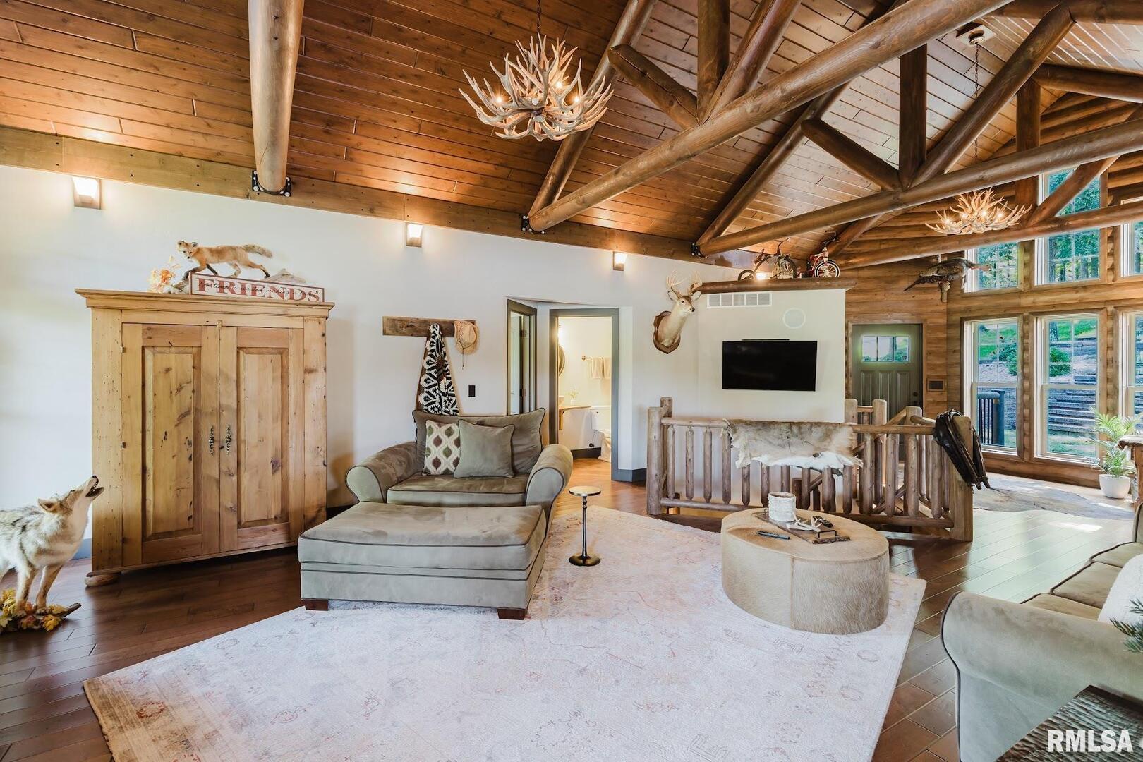 3525 Parrish Ridge Lane Goreville, IL 62939 - Photo 30 of 86 a living room with furniture and a flat screen tv