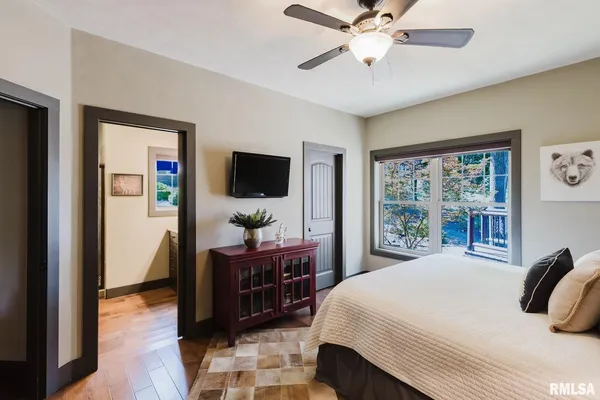 $995,000 | 3525 Parrish Ridge Lane, Goreville, IL 62939