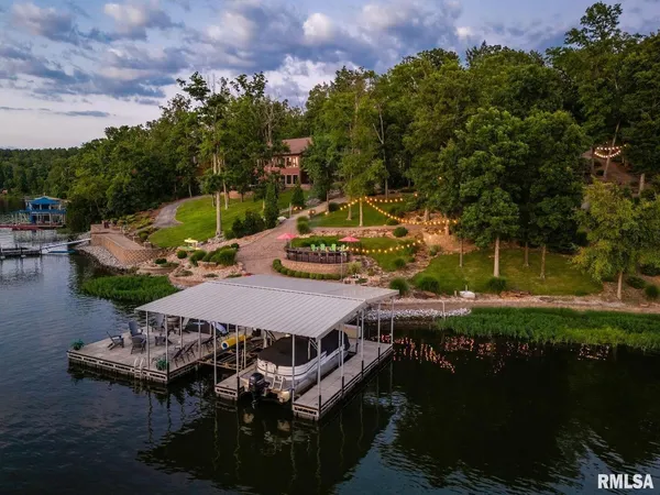 $995,000 | 3525 Parrish Ridge Lane, Goreville, IL 62939