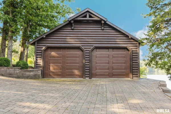 $995,000 | 3525 Parrish Ridge Lane, Goreville, IL 62939