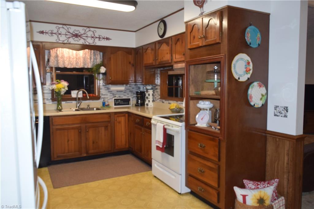 4000 Payne Road High Point, NC 27265 - Photo 8 of 42 Gallery Image 8
