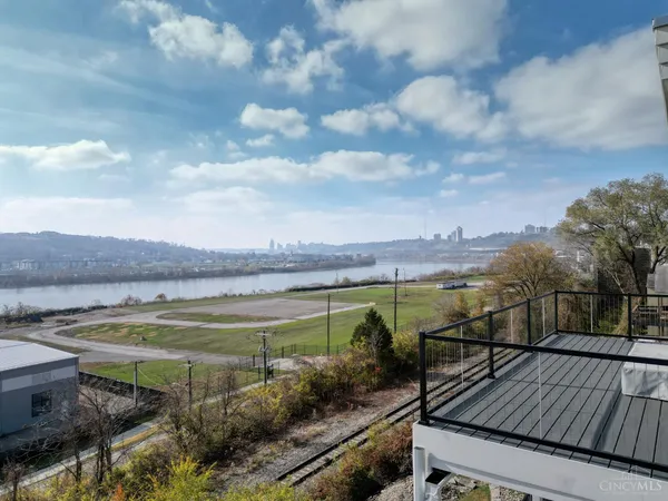 $300,000 | 2851 Hoff Avenue, Cincinnati, OH 45226