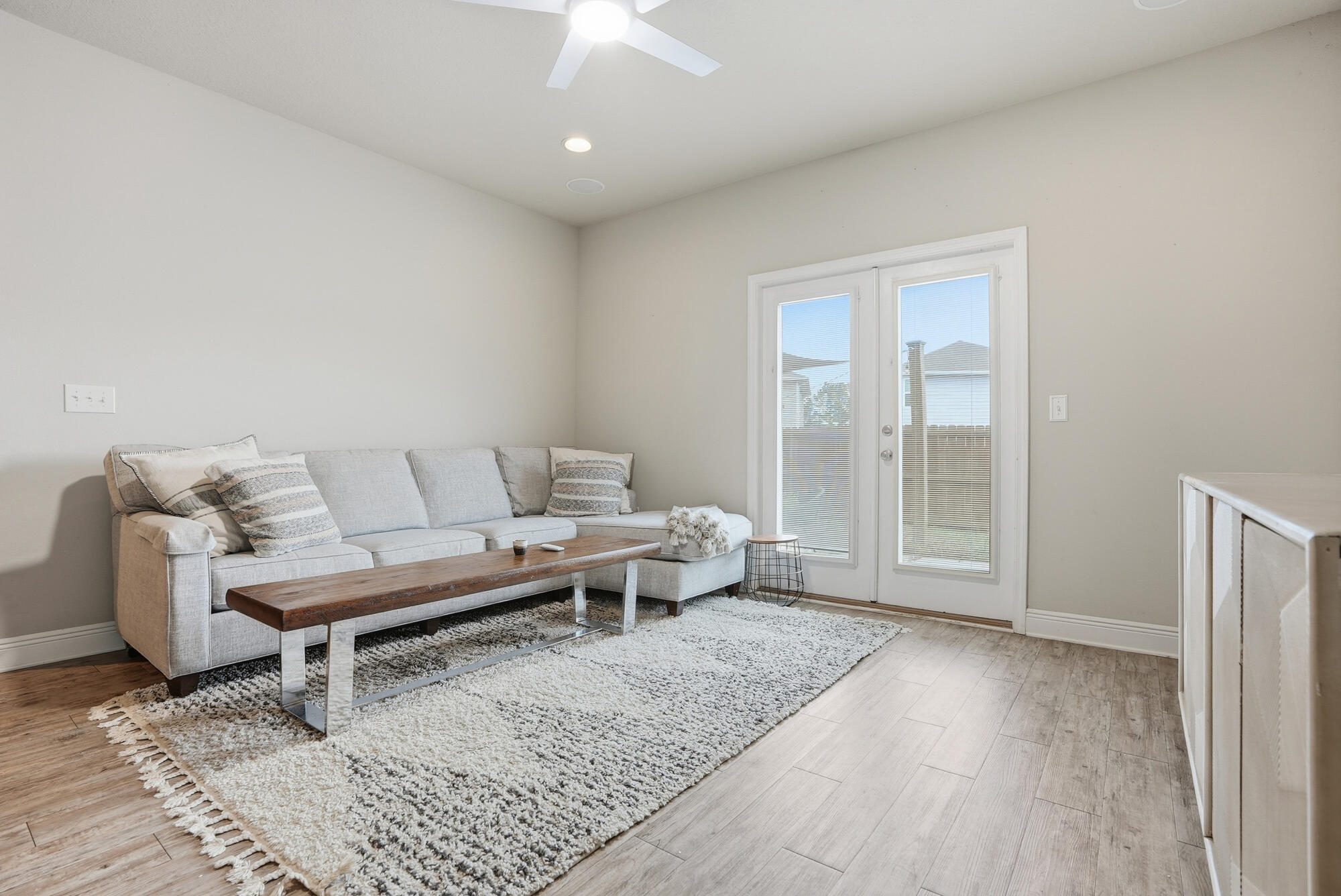 88 Marsh Landing South Freeport, FL 32439 - Photo 11 of 48 a living room with furniture and a table