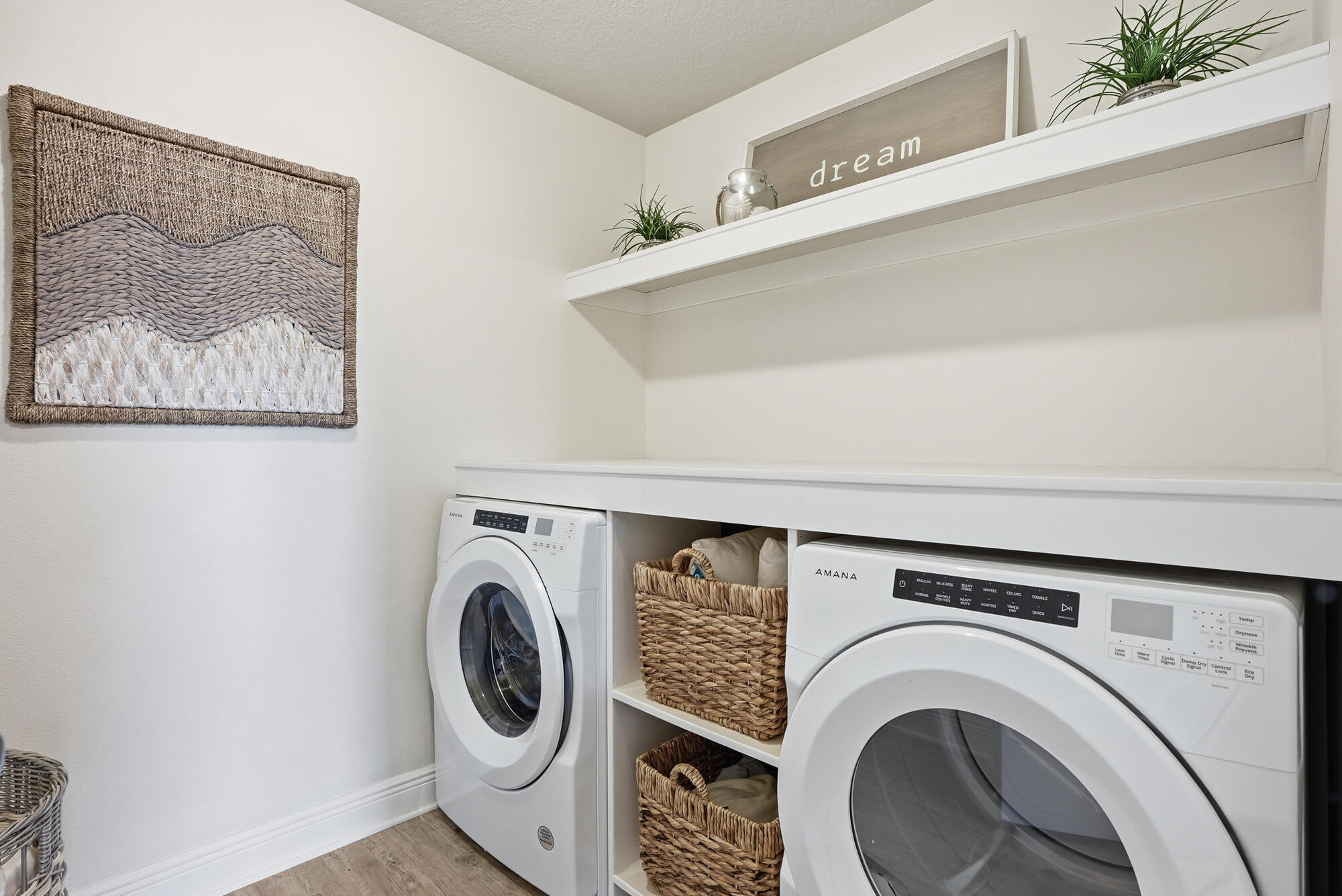 88 Marsh Landing South Freeport, FL 32439 - Photo 43 of 48 a utility room with dryer and washer