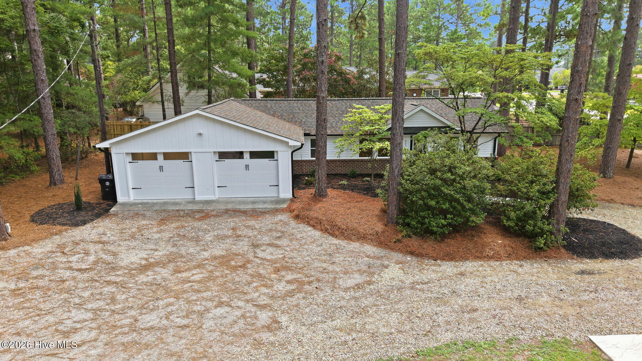 611 Sun Road Aberdeen, NC 28315 - Photo 49 of 59 Front of the cottage & garage