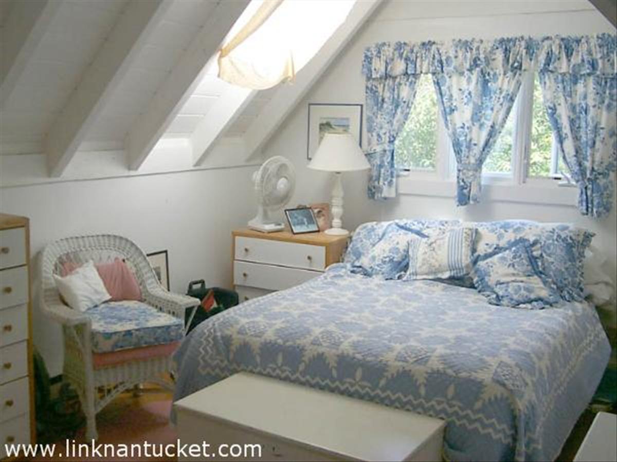 36 Shell Street Nantucket, MA 02554 - Photo 9 of 10 Gallery Image 9