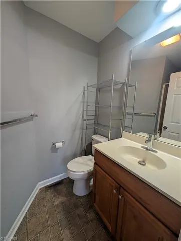 $1,450 | 2808 Shadowbrook Lane, Winston-Salem, NC 27103