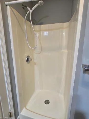 $1,450 | 2808 Shadowbrook Lane, Winston-Salem, NC 27103