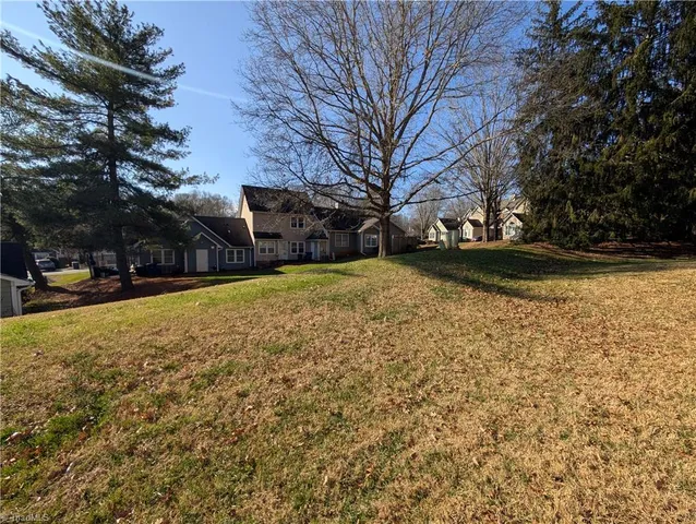 $1,450 | 2808 Shadowbrook Lane, Winston-Salem, NC 27103