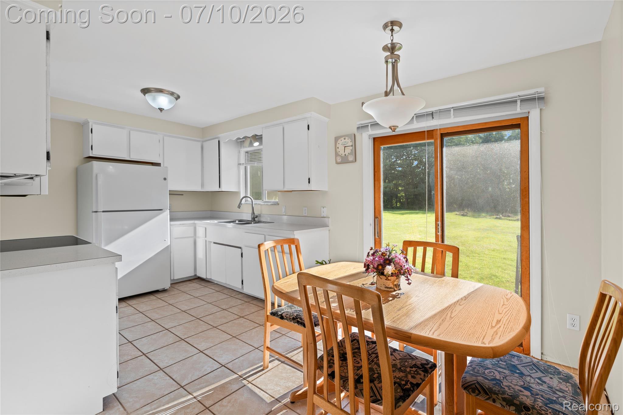 1715 North Oxford Road Oxford, MI 48371 - Photo 5 of 29 1715 N Oxford Rd 25.jpg