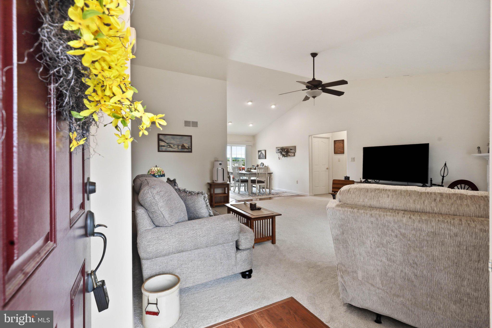 726 Heather Ridge Manheim, PA 17545 - Photo 4 of 34