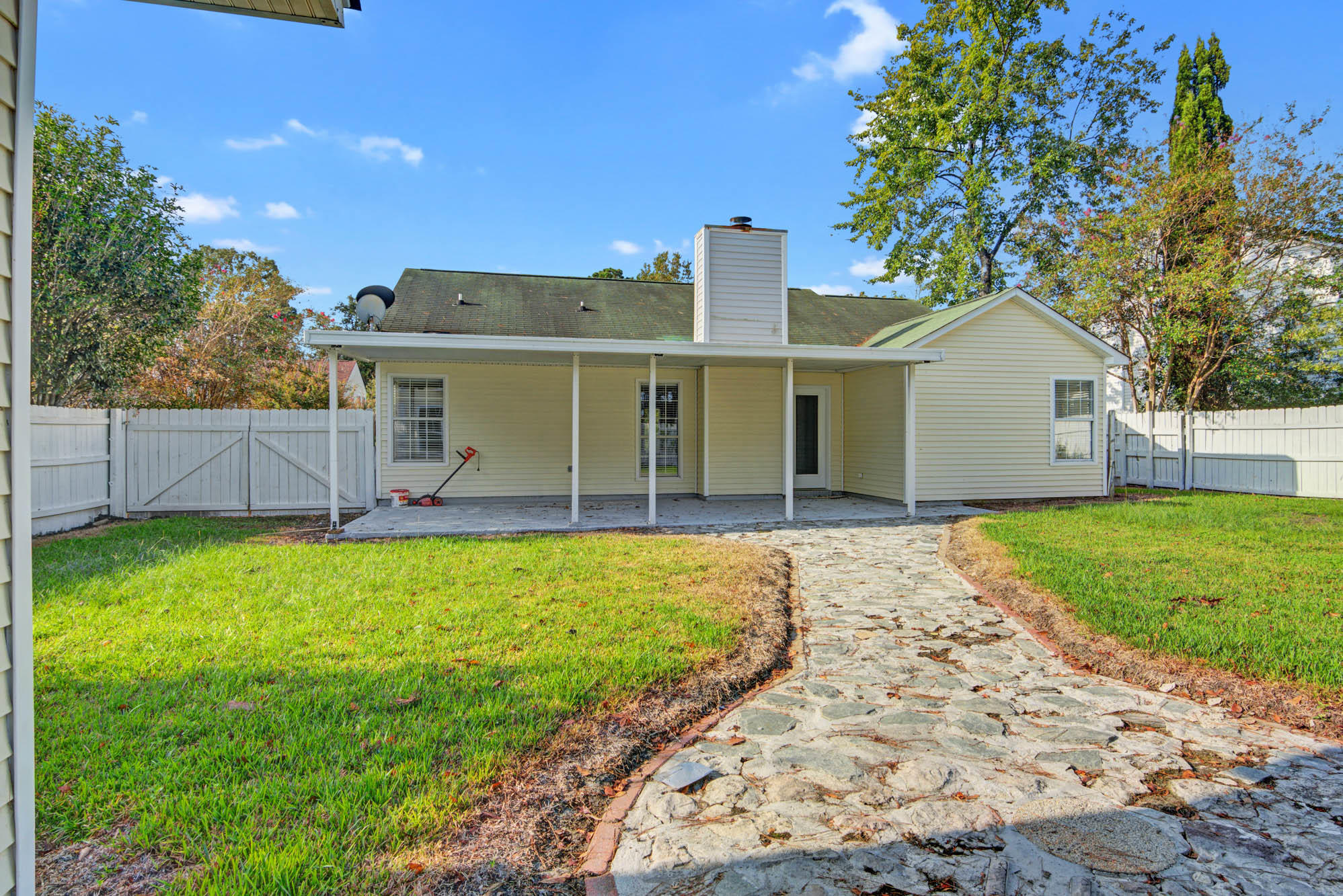 404 Indigo Road Goose Creek, SC 29445 - Photo 22 of 23 404 Indigo (21)