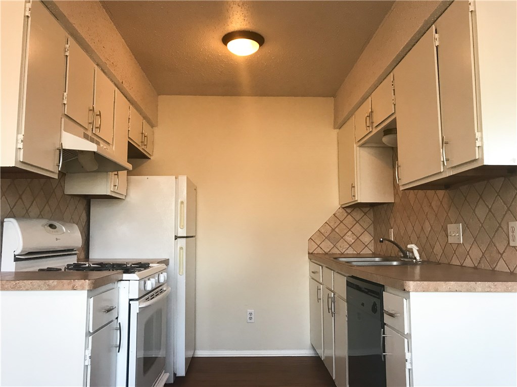 1203 West 49th Street, Unit D Austin, TX 78756 - Photo 4 of 8