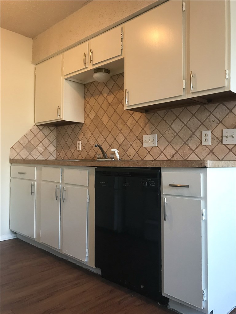 1203 West 49th Street, Unit D Austin, TX 78756 - Photo 6 of 8