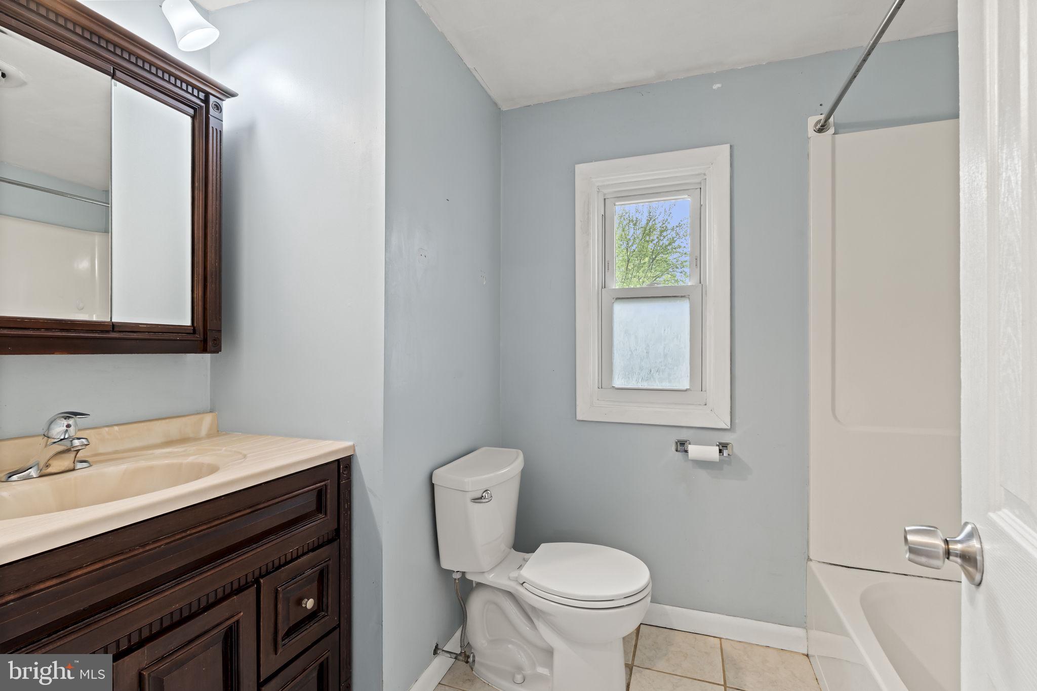 520 South Maple Avenue Maple Shade, NJ 08052 - Photo 22 of 24 Full Bath