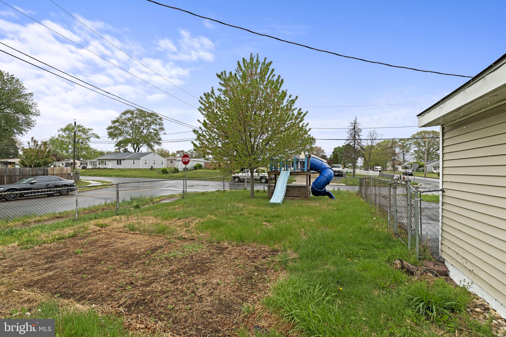 520 South Maple Avenue Maple Shade, NJ 08052 - Photo 24 of 24 Fenced Yard