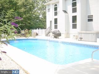 13 Quail Ridge Court Medford, NJ 08055 - Photo 2 of 6 Gallery Image 2