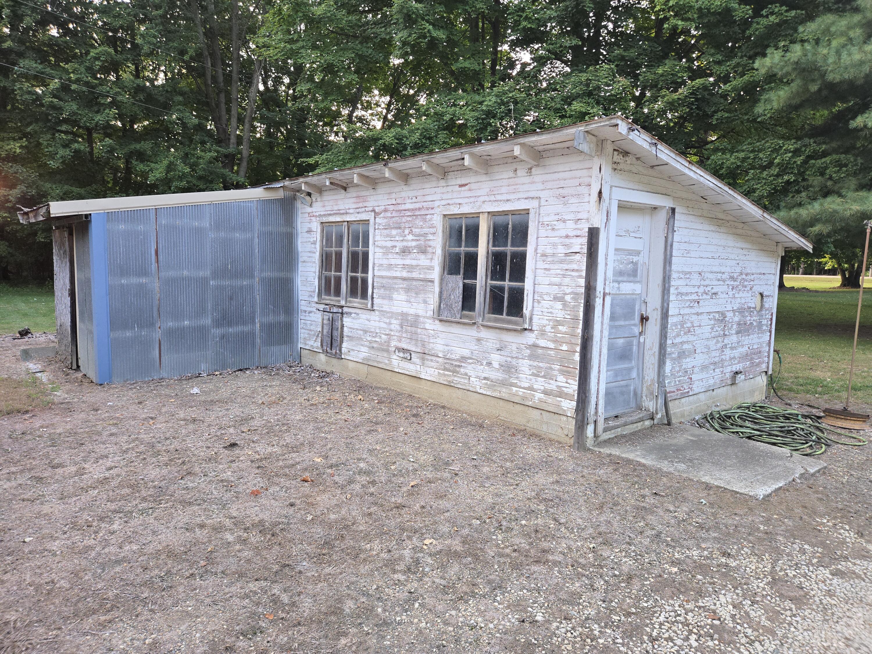 769 Kosmerick Road Bronson, MI 49028 - Photo 85 of 114 Chicken Coop/shed