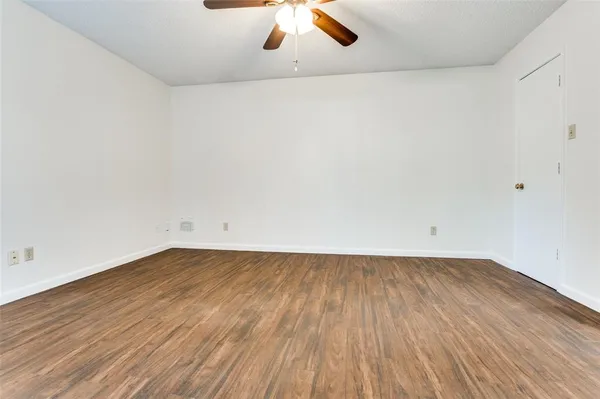 $1,900 | 232 South Pipeline Road West, Unit 234, Euless, TX 76040