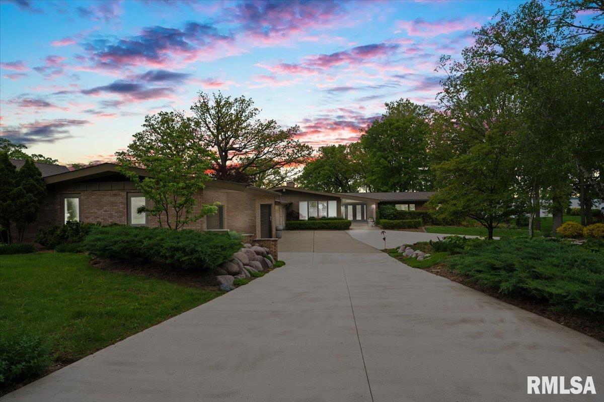 41 Forest Ridge Springfield, IL 62712 - Photo 1 of 82
