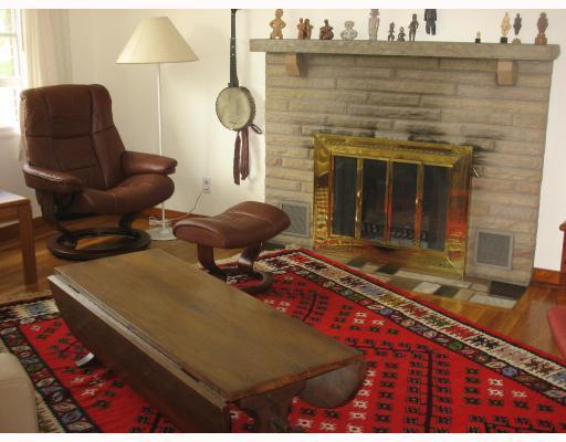 79 Ridge Road Braddock Hills, PA 15221 - Photo 4 of 17 Living Room.