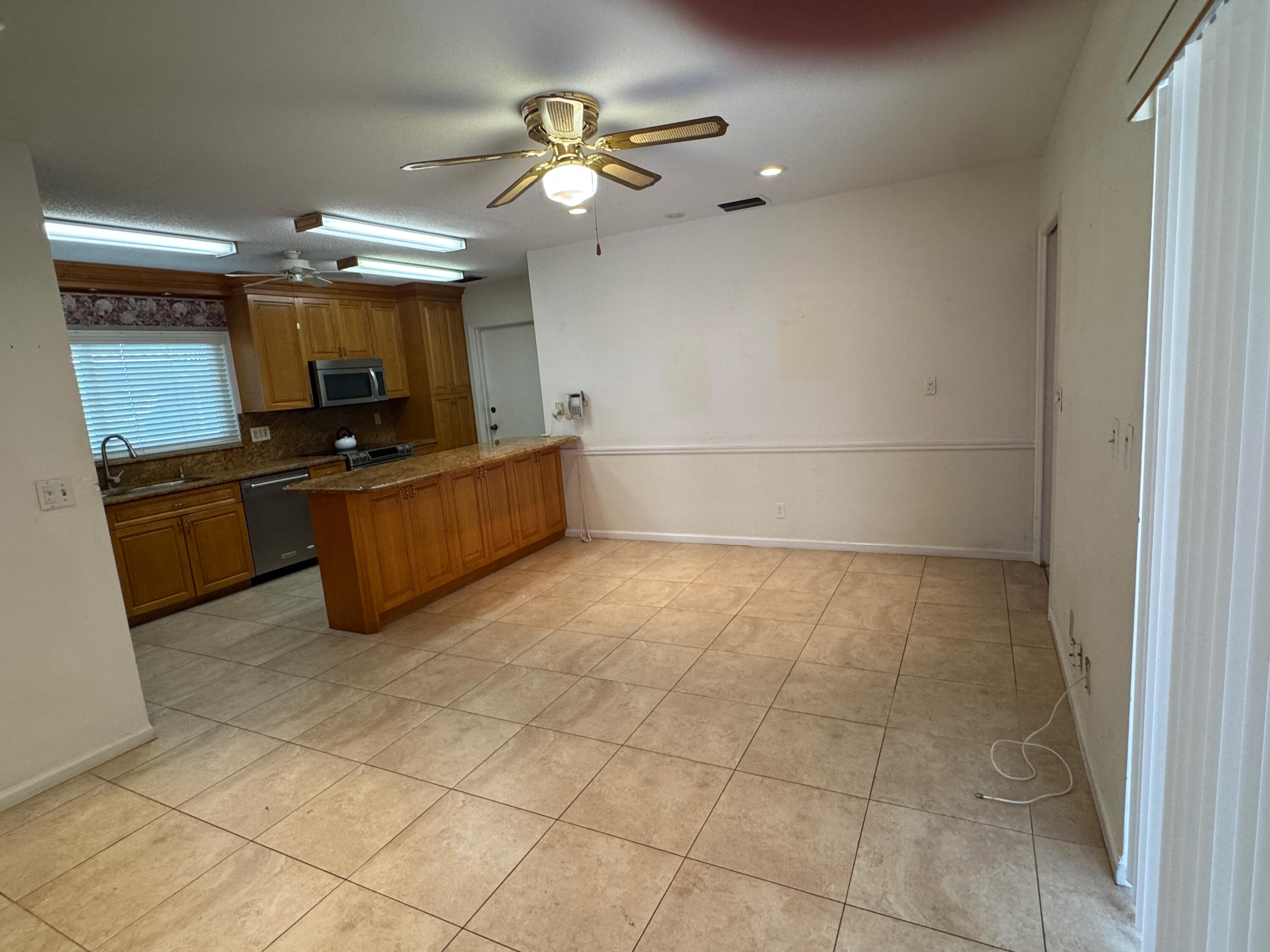 999 Pepperridge Terrace Boca Raton, FL 33486 - Photo 16 of 40 Kitchen1