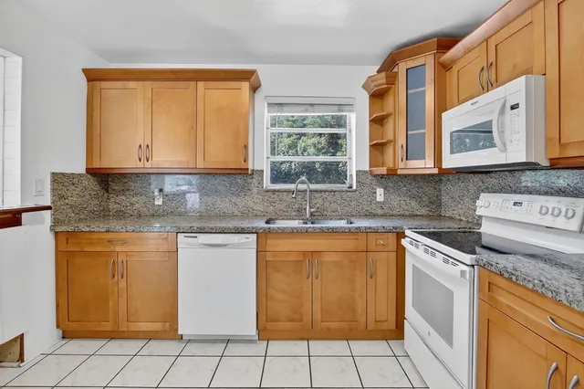 $444,000 | 4631 Southwest 54th Terrace, Davie, FL 33314