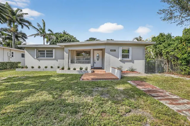 $444,000 | 4631 Southwest 54th Terrace, Davie, FL 33314