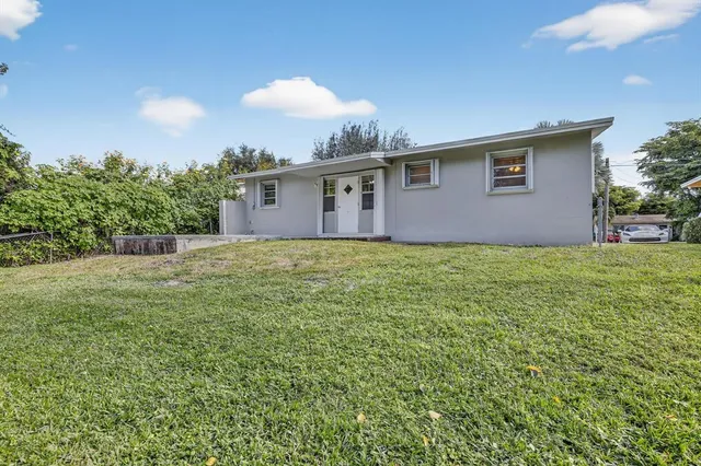 $444,000 | 4631 Southwest 54th Terrace, Davie, FL 33314