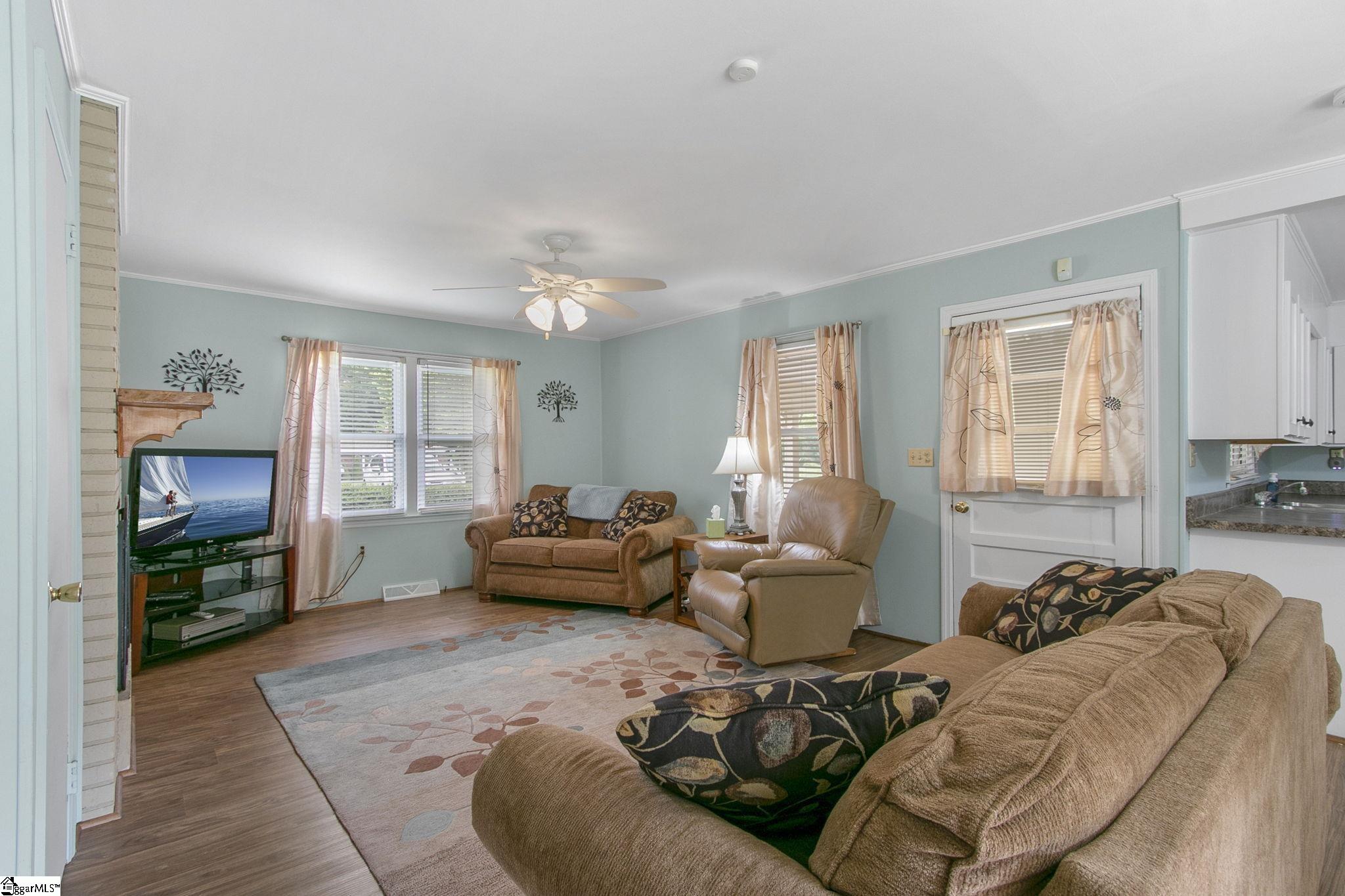 908 Fox Squirrel Ridge Road Pickens, SC 29671 - Photo 7 of 36