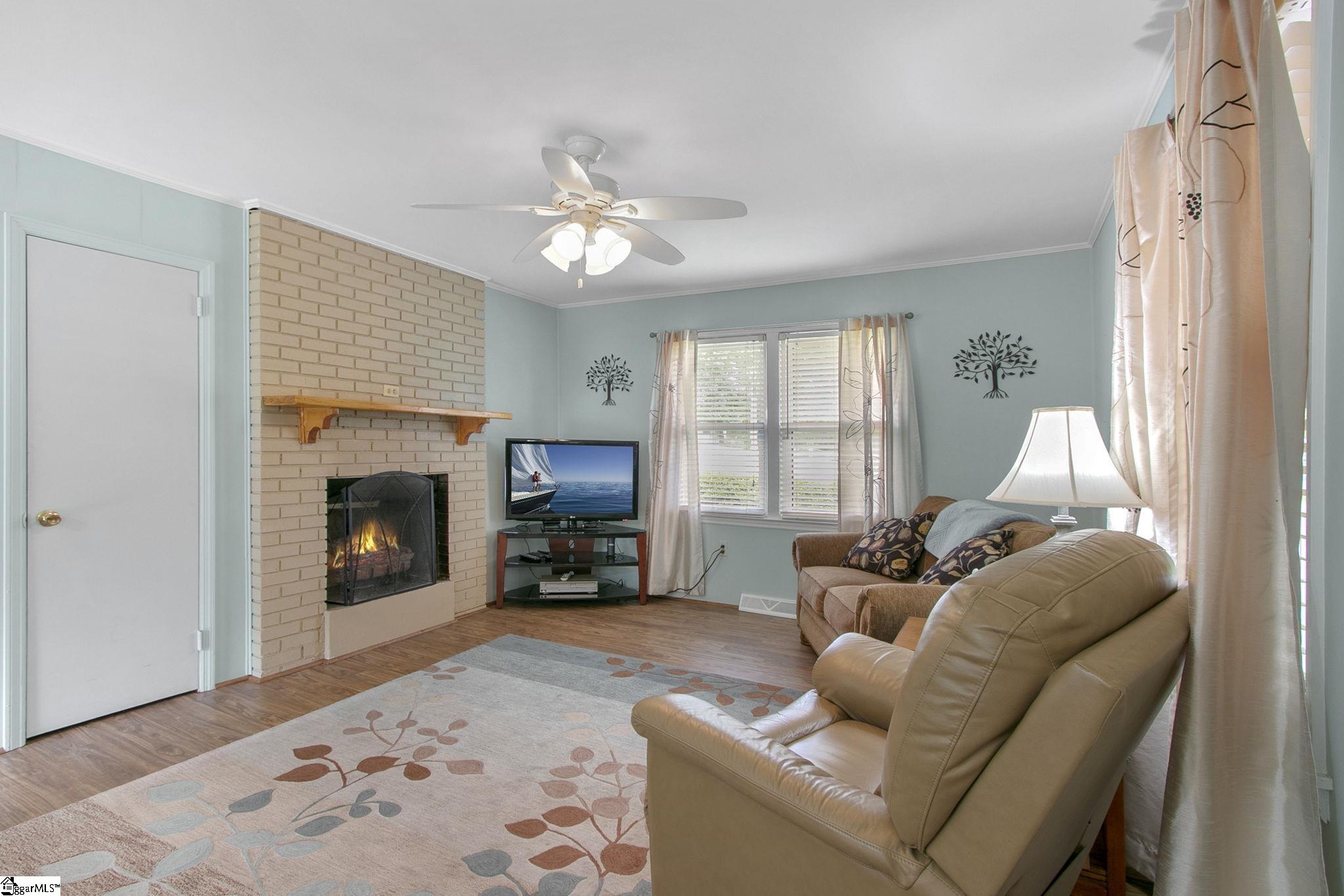 908 Fox Squirrel Ridge Road Pickens, SC 29671 - Photo 8 of 36