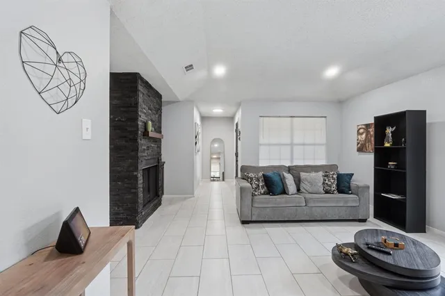 $1,800 | 9780 Windy Ridge Road, Frisco, TX 75033