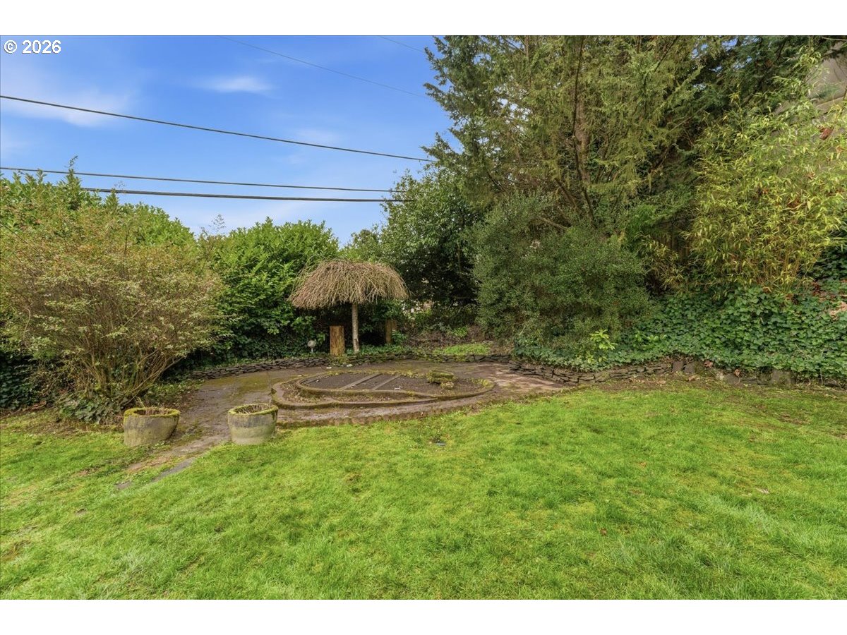 706 West B Street Rainier, OR 97048 - Photo 36 of 47 a view of a backyard