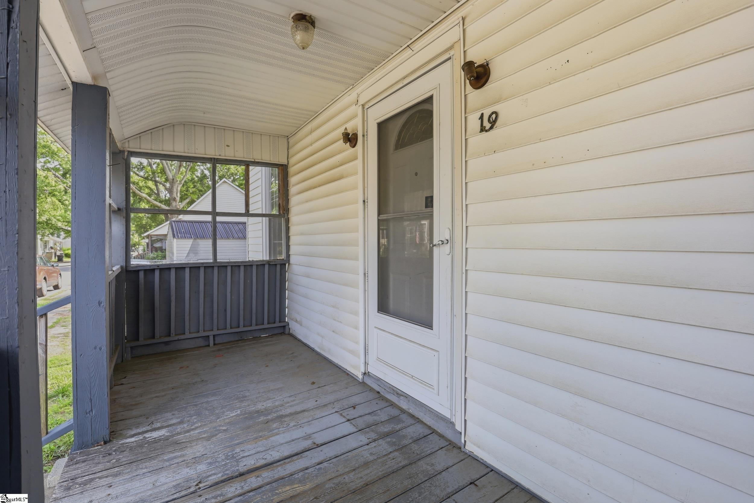 19 Geer Street Belton, SC 29627 - Photo 4 of 23