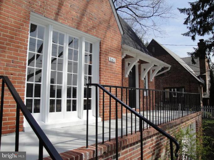 8611 Cedar Street Silver Spring, MD 20910 - Photo 3 of 28 Exterior front porch