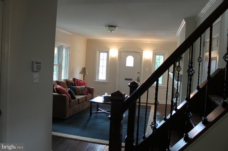 8611 Cedar Street Silver Spring, MD 20910 - Photo 4 of 28 Interior (General)