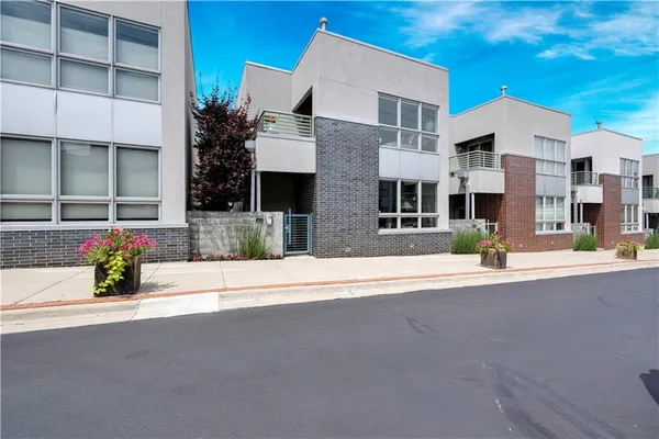 $775,000 | 514 Oak Street, Kansas City, MO 64106