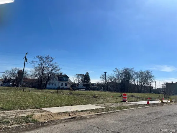 $80,000 | 13242 Buffalo Street, Hamtramck, MI 48212