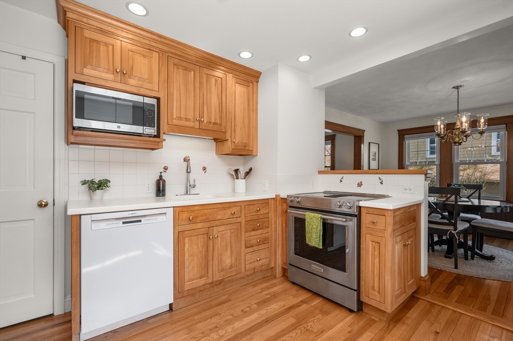 85 Sunset Road Arlington, MA 02474 - Photo 9 of 39 Gallery Image 9