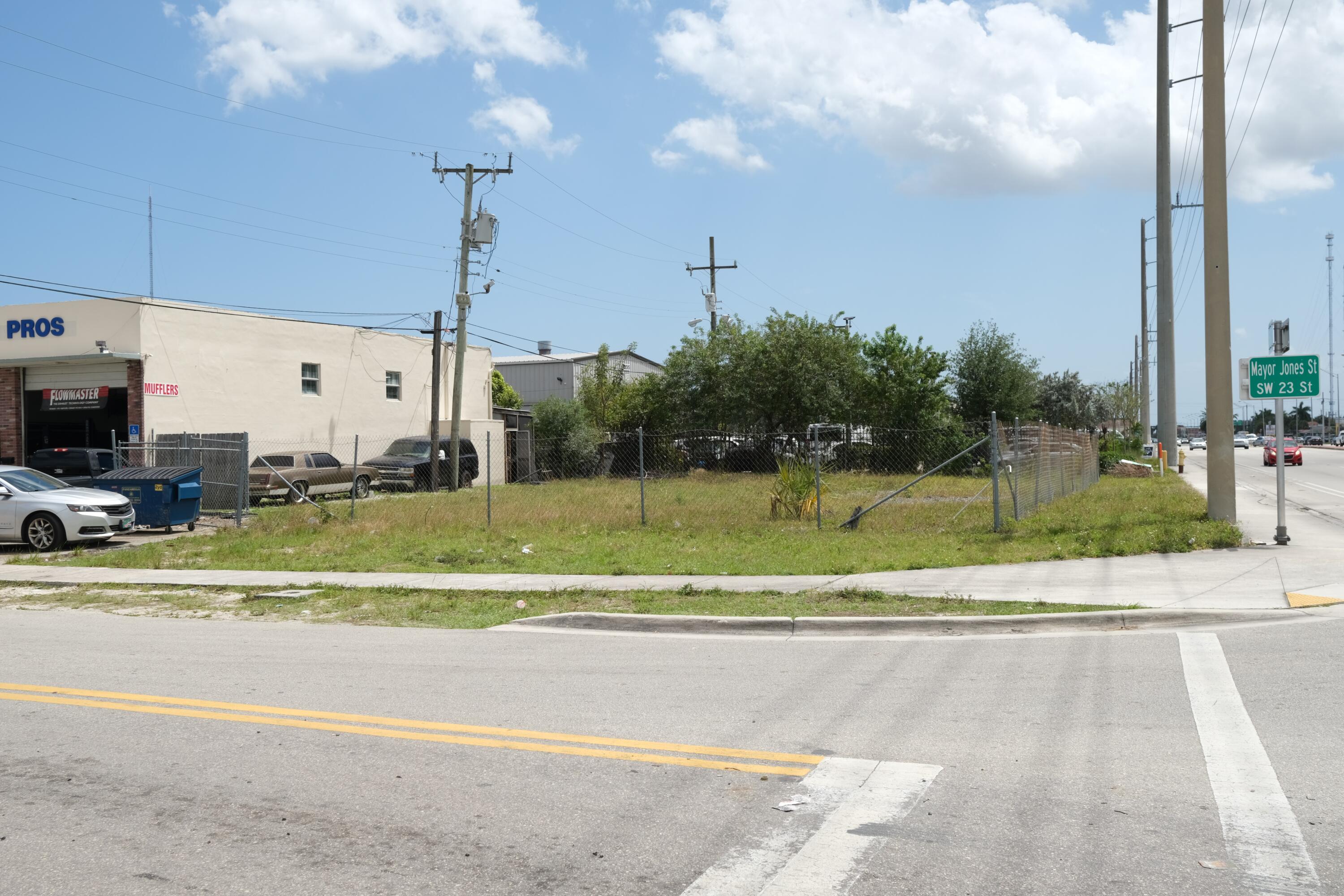 2301 South State 7 Rd Park West Park, FL 33023 - Photo 5 of 5 JAX45759 - e