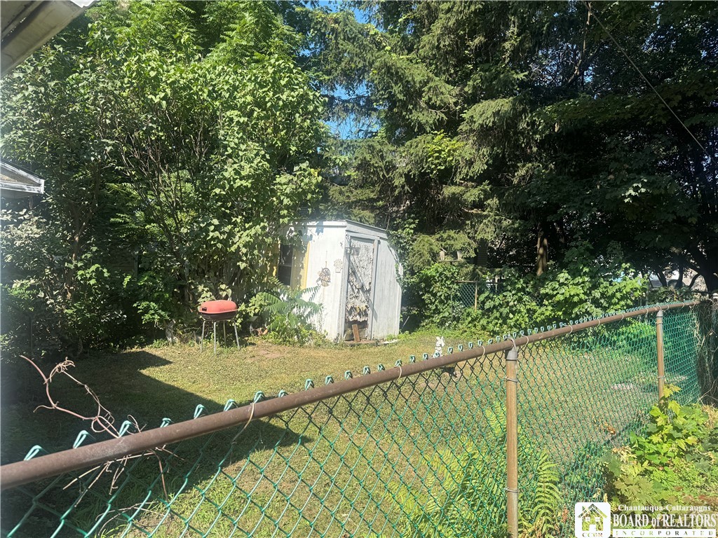 214 Robin Street Dunkirk, NY 14048 - Photo 4 of 25