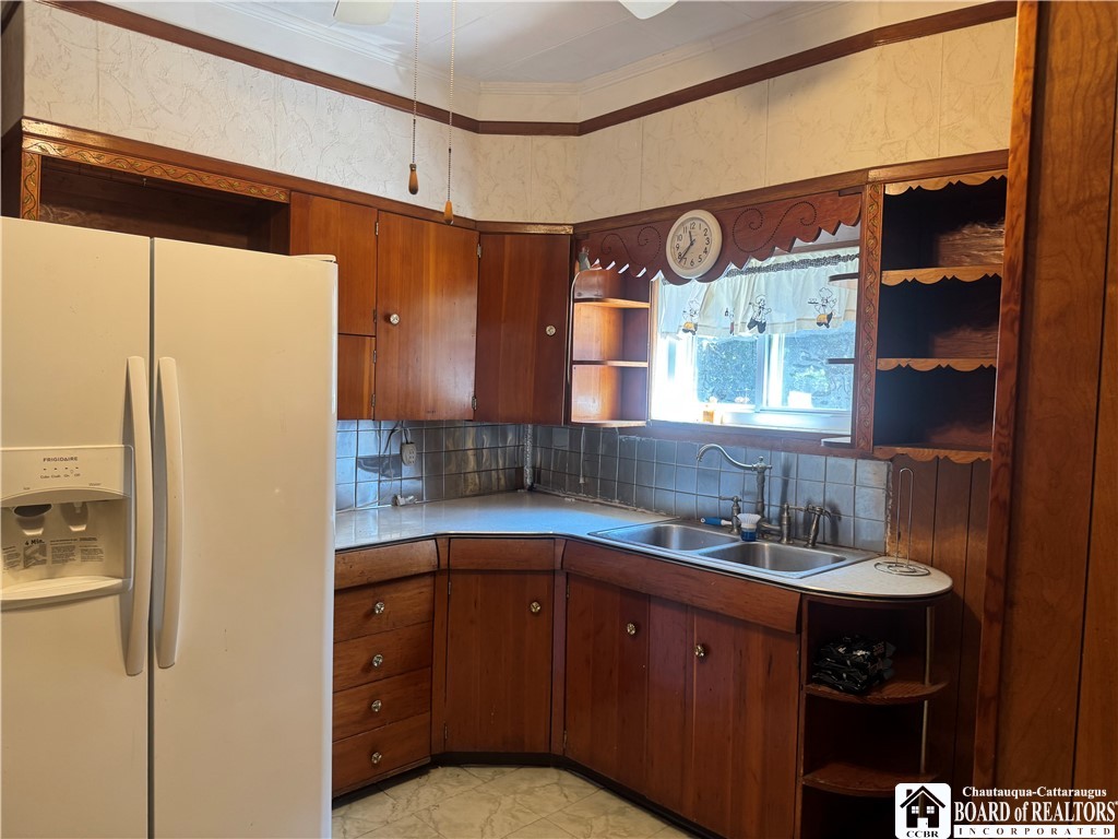 214 Robin Street Dunkirk, NY 14048 - Photo 9 of 25