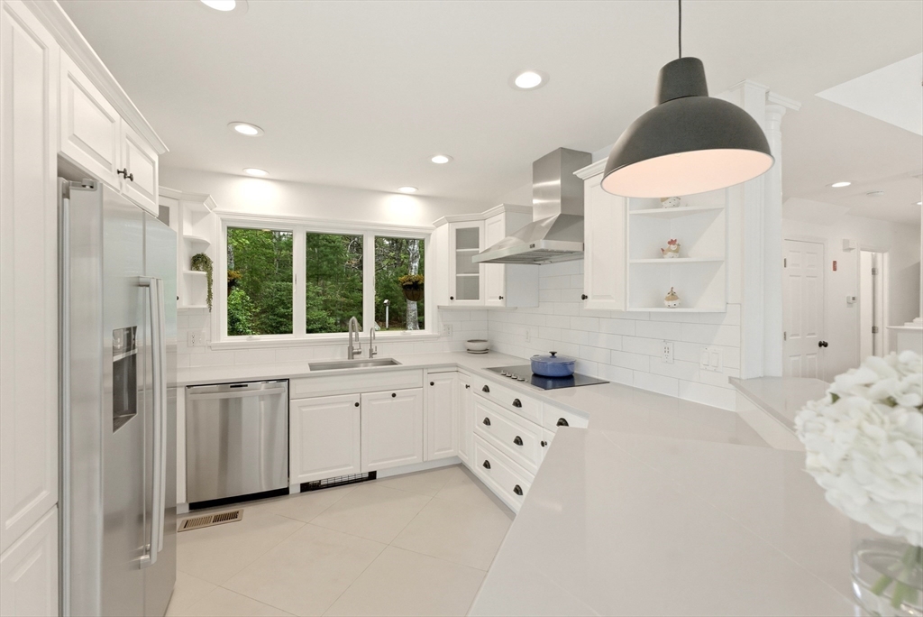 7 Shadow Farm Lane Rochester, MA 02770 - Photo 12 of 41