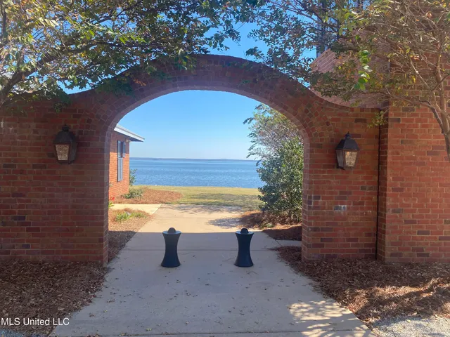 $1,995,000 | 136 Old Trace Road, Madison, MS 39110