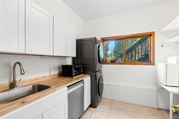 $840,000 | 27882 Bonanza Drive, Evergreen, CO 80439